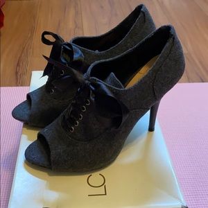 Lauren Conrad Size 7 Peep Toe Heels NEW